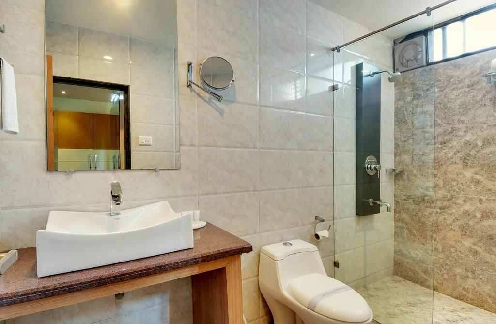 Hotel Balaji Central Ratlām Eksteriør bilde