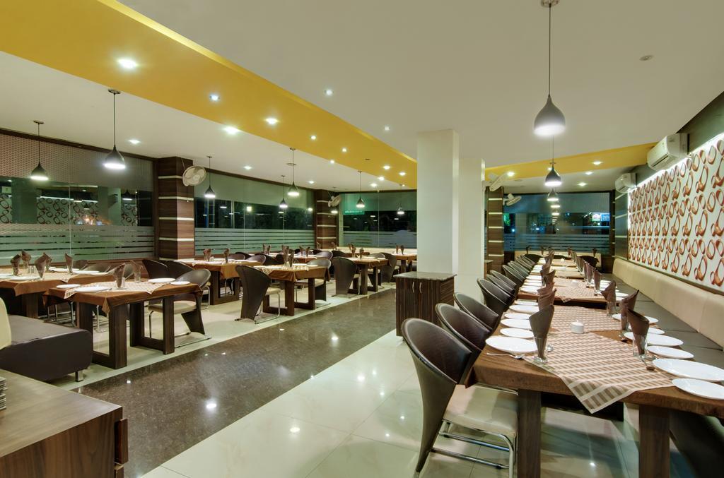 Hotel Balaji Central Ratlām Eksteriør bilde