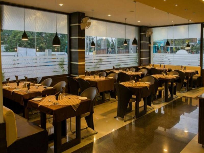 Hotel Balaji Central Ratlām Eksteriør bilde